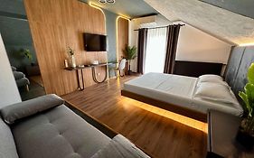 Prestige House Delux